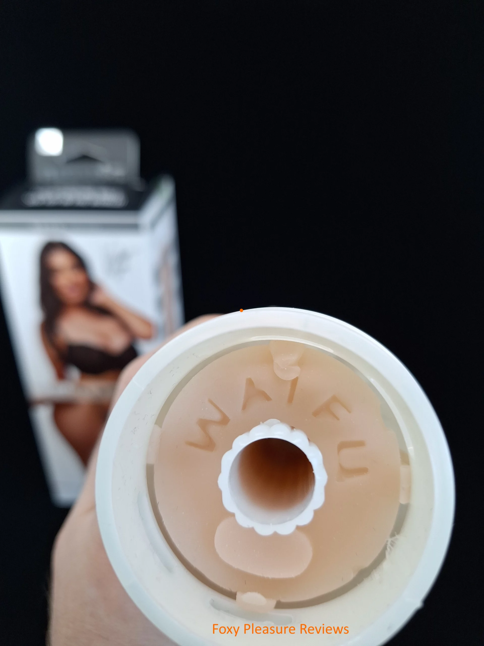 If you remove the lid of the Waifu Fleshlight, there is WAIFU wrote and you can see a rod to remove.
